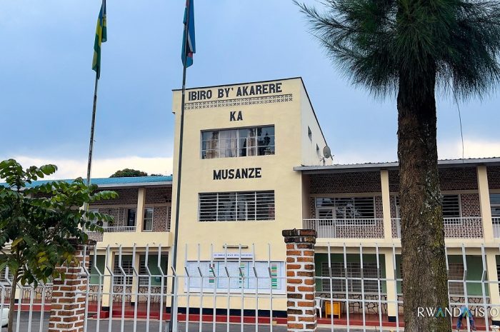 Musanze: Abantu batazwi biraye mu baturage barabatemagura