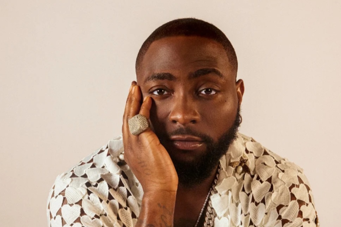 Umuhanzi Davido ari mu gahinda nyuma yo kuburira miliyoni 70 ku mukino wa Nigeria na Maroc