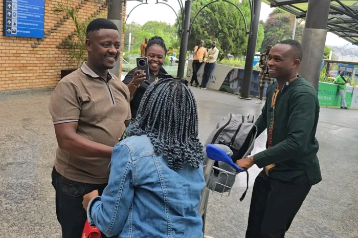 Nyuma yo guhungira amadeni i Maputo, Samusure yongeye kugaragara i Kigali