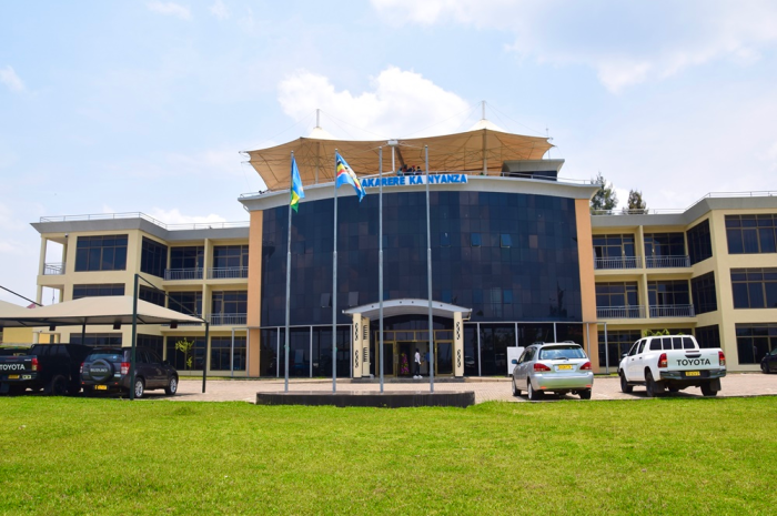 Nyanza: Rurageretse hagati y’umukobwa n’umusore wamuhaye amafaranga ngo baryamanye bikaza kurangira bitagezweho