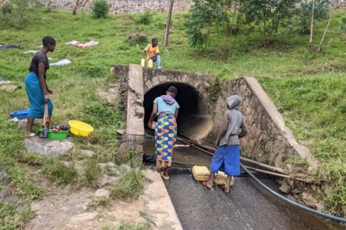 Indwara ziriyongera i Karongi nyuma yo gufungwa kw’amavomo rusange