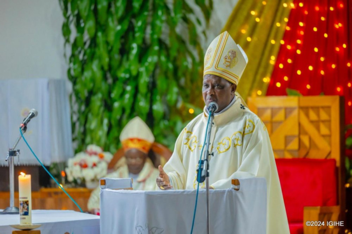 Abatowe bimitse Papa w’Umunyarwanda! Kiliziya Gatolika ihise itangira iperereza