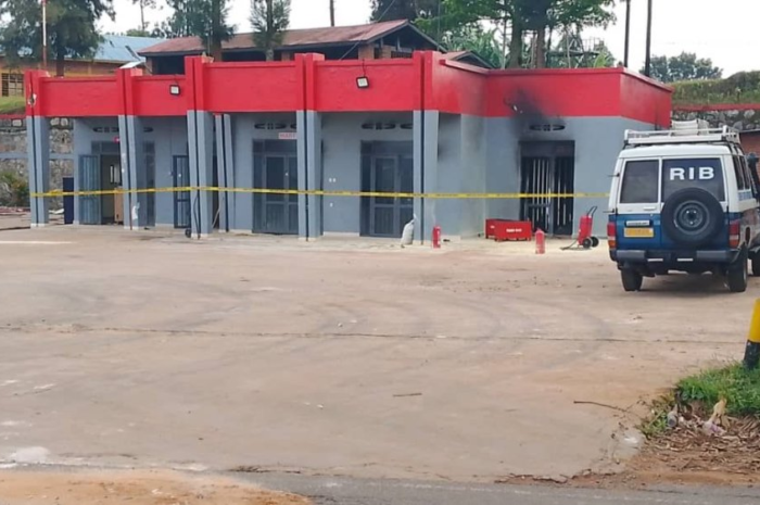 Bagerageje gusohoka biranga! Abakozi babiri bapfiriye mu nkongi ya station i Rusizi